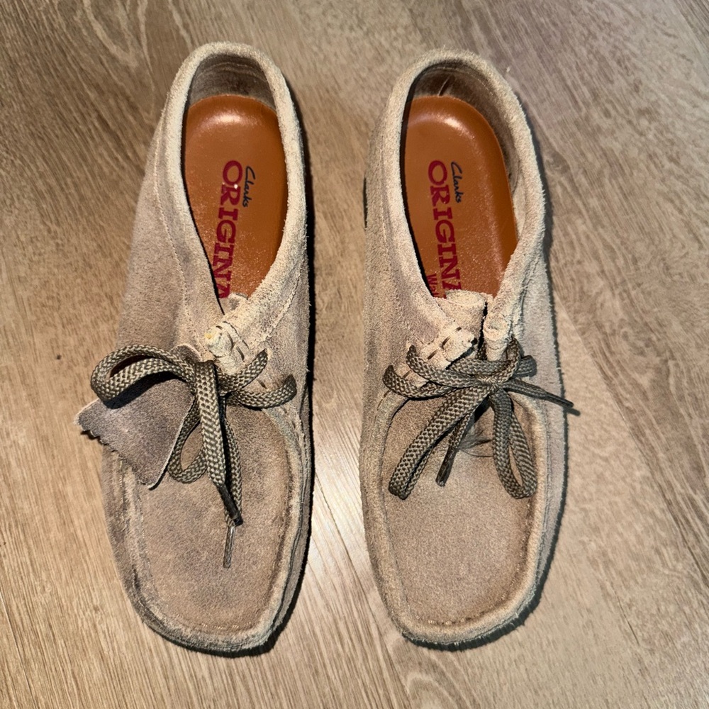 Clark’s Originals Women’s Wallabees Light Brown Suede